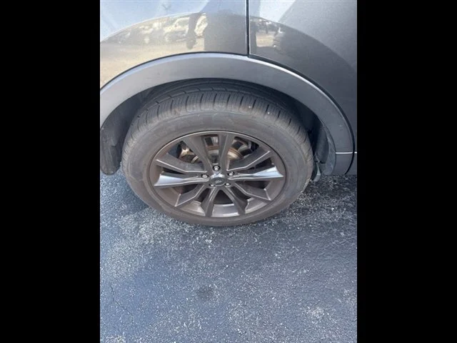Used 2019 Gray Ford XLT image 18