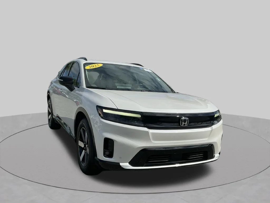 Used 2025  Honda Touring image 10