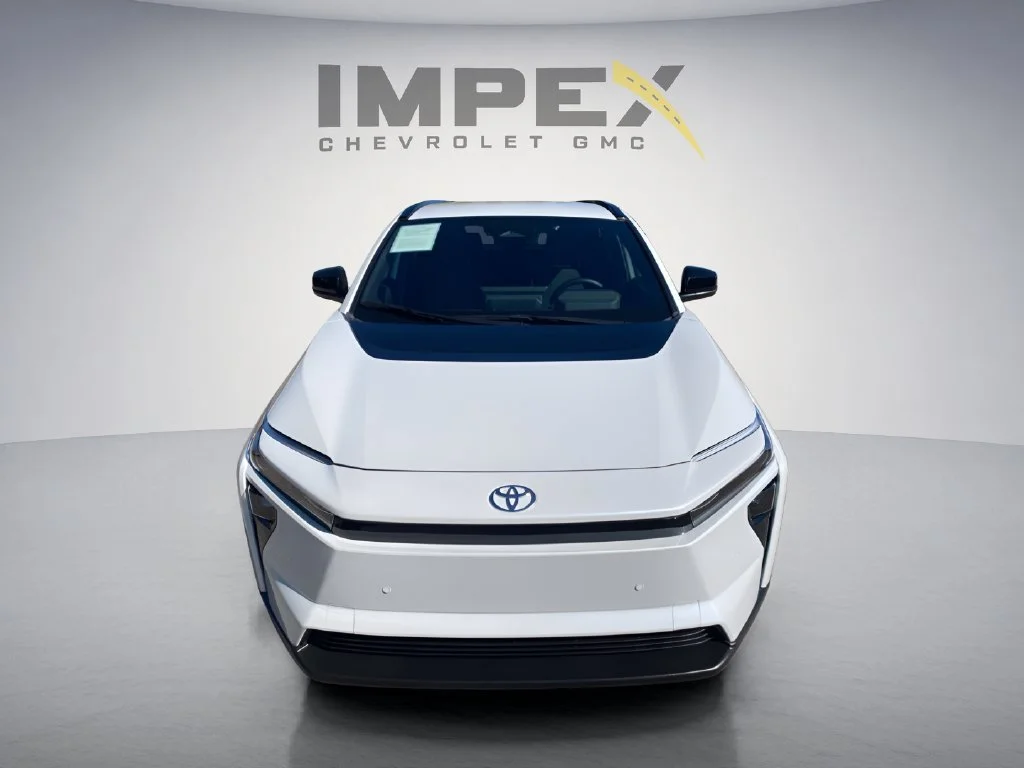 Used 2026 White Toyota XLE image 8