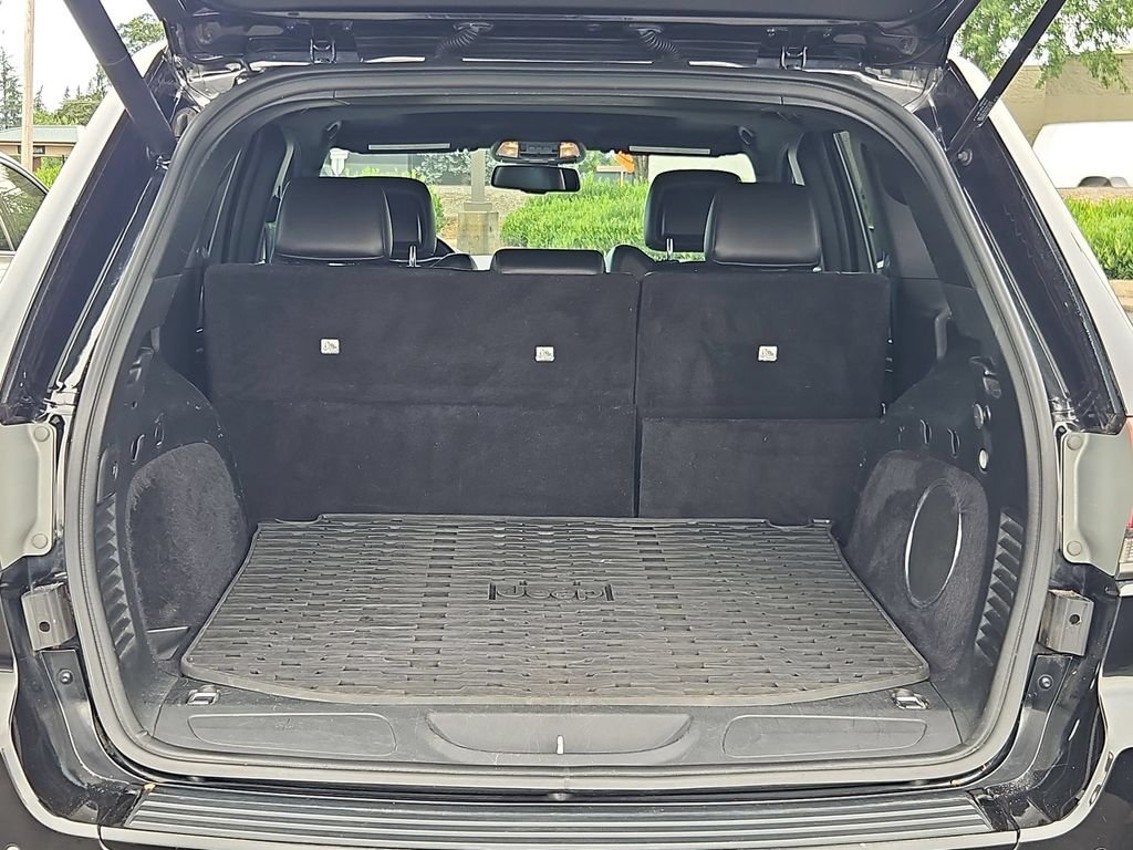 Used 2015 Brilliant Black Crystal Pearlcoat Jeep Altitude image 23