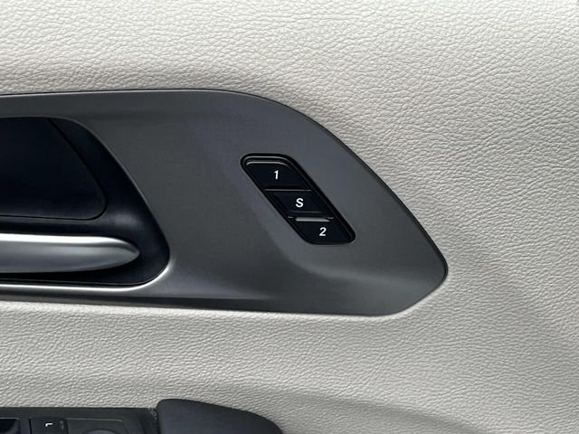 Used 2024 White Chrysler Touring L image 28
