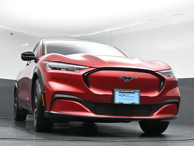 Certified Used 2023 Rapid Red Metallic Tinted Clearcoat Ford Premium image 34