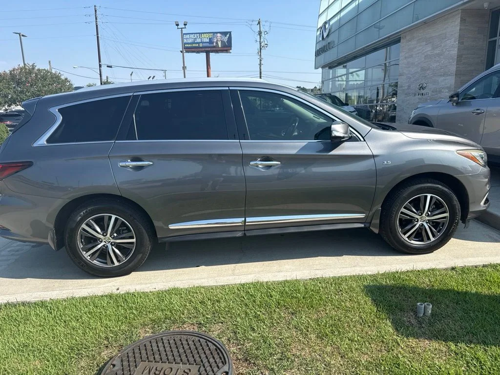 Used 2019 Gray INFINITI LUXE image 8