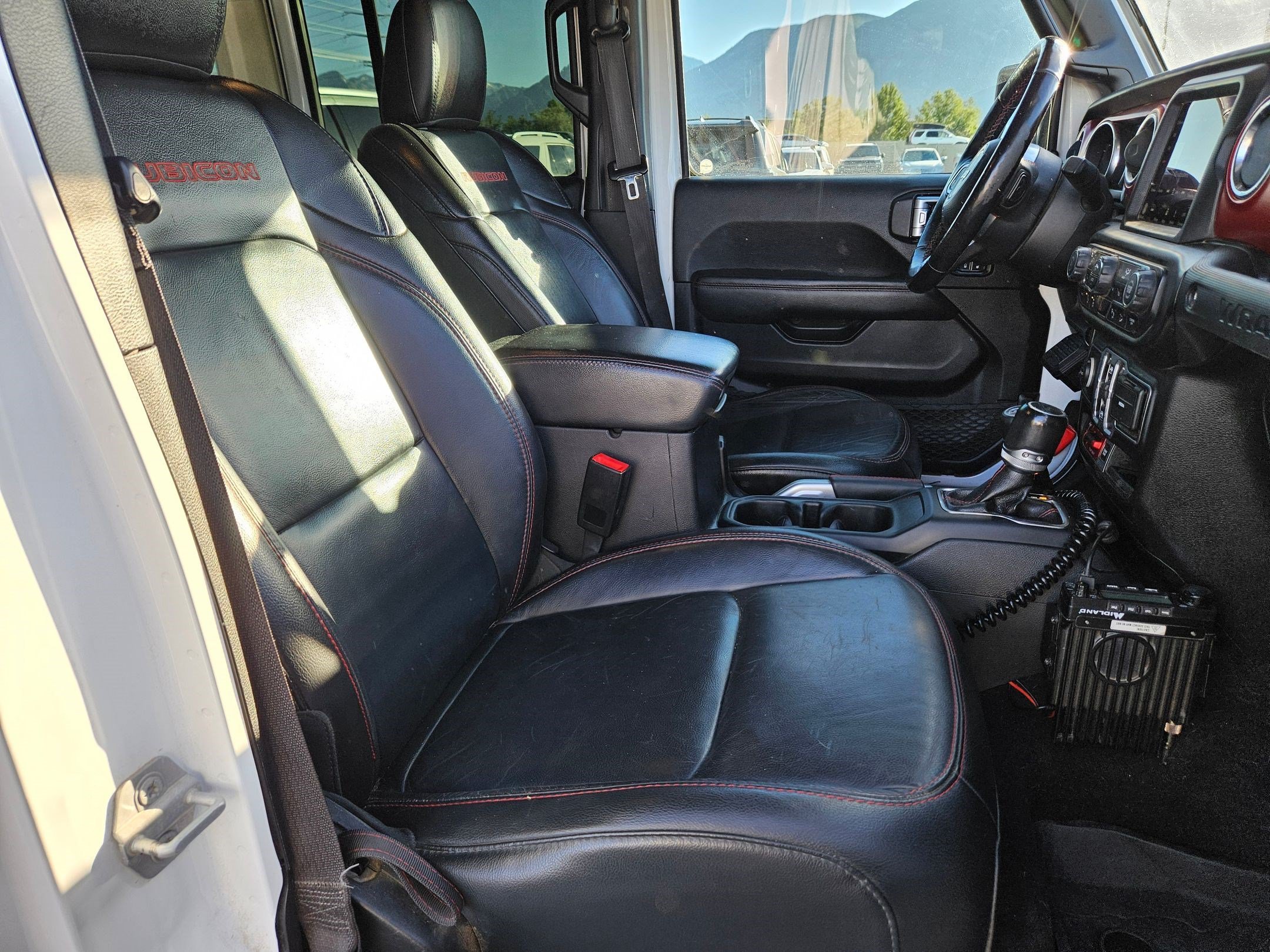 Used 2019 Bright White Clearcoat Jeep Rubicon image 30