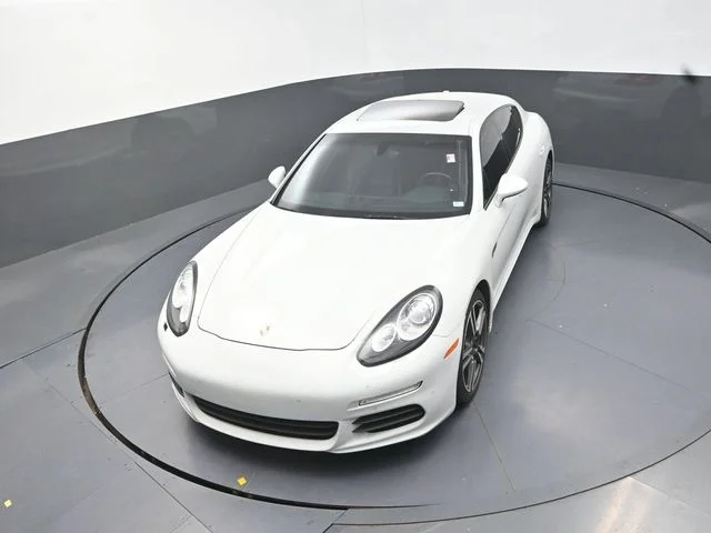 Used 2016  Porsche 4 image 25
