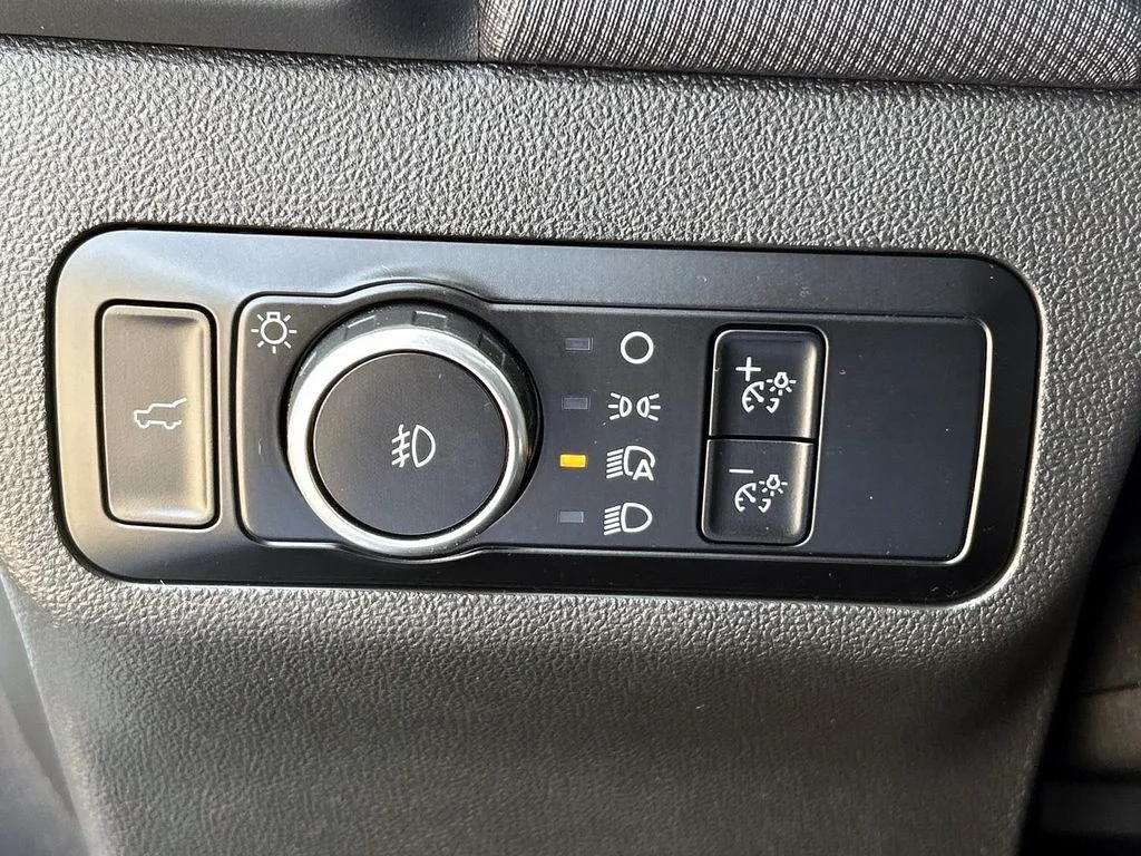 Used 2023 White Ford Outer Banks image 21