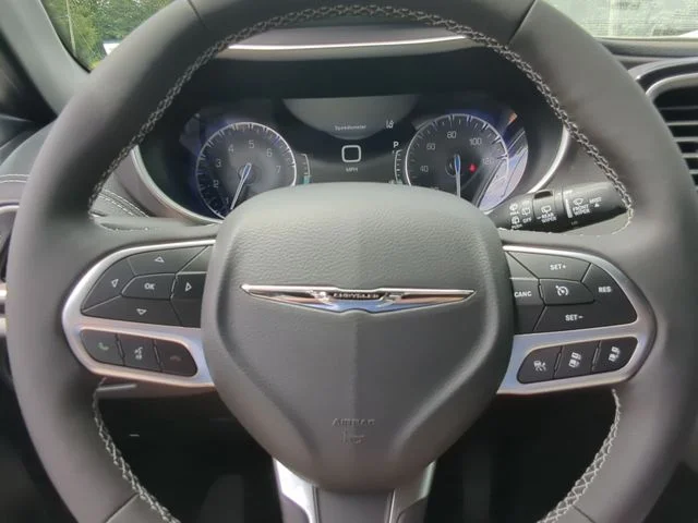 2026 Chrysler Pacifica Select - Photo 37