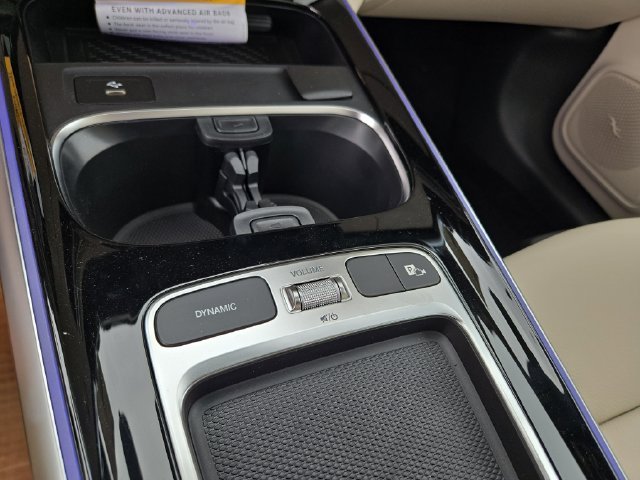 New 2026 Polar White Mercedes-Benz GLB250 image 16