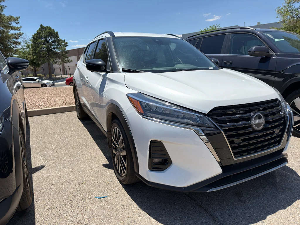 Used 2023 Qac - Aspen White Tr Nissan SR image 3