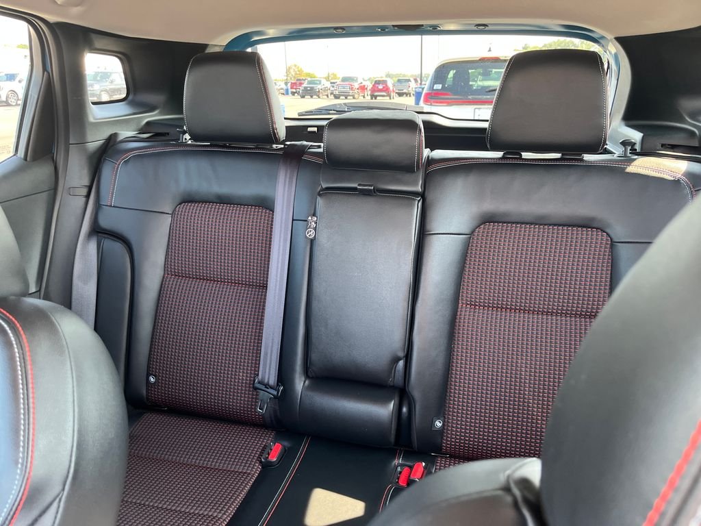 Used 2025 White Nissan SR image 13