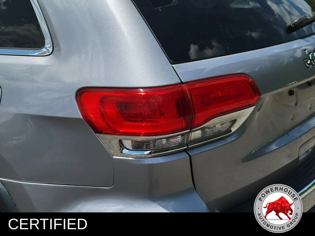 Used 2019 Silver Jeep Limited image 13