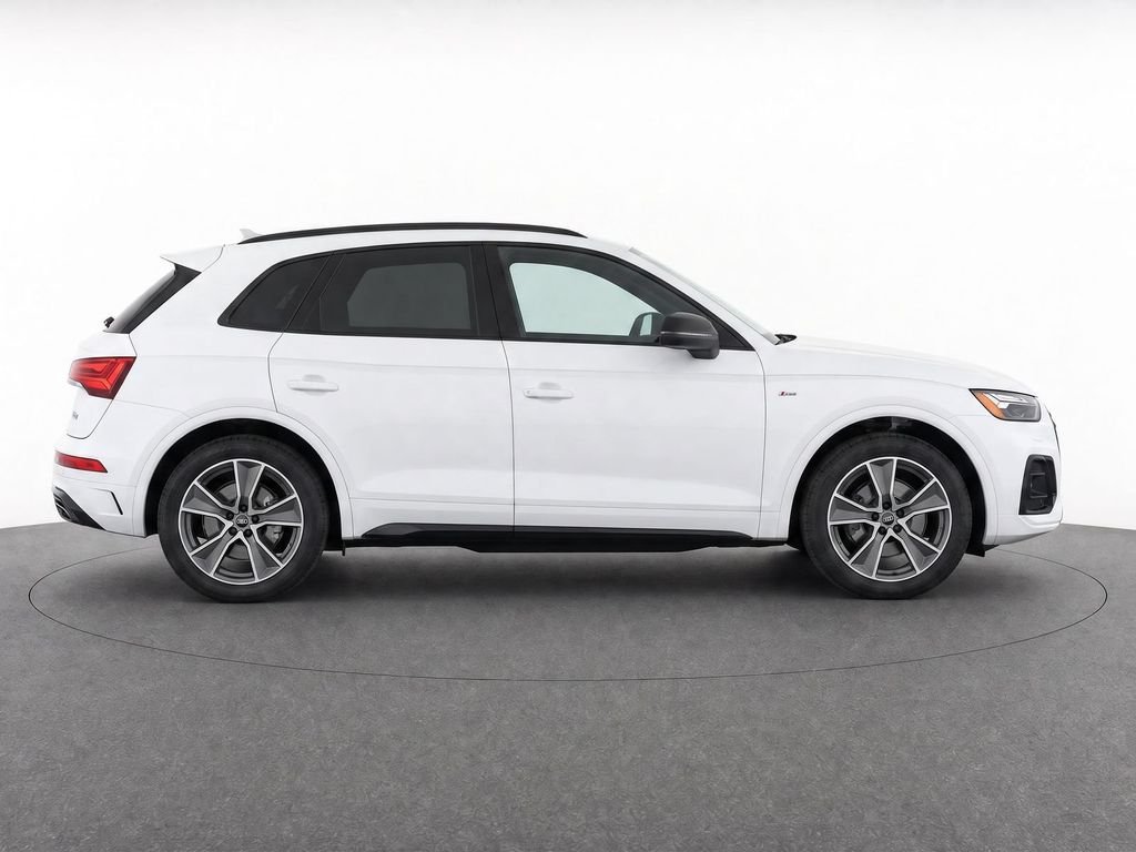 Used 2025  Audi  image 7