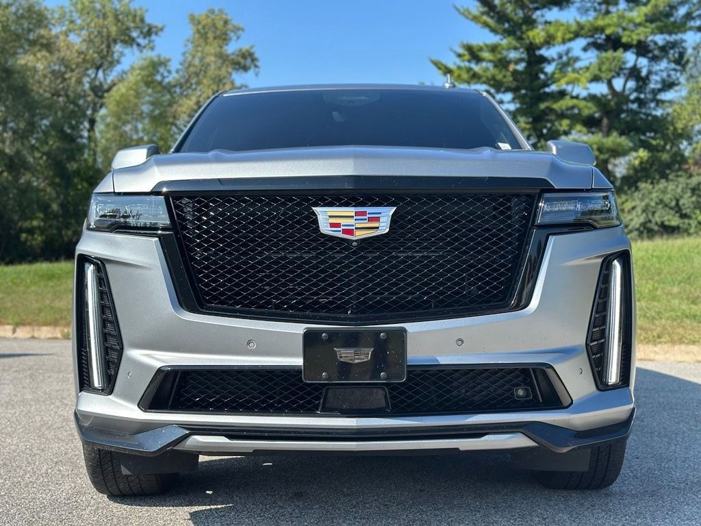Used 2023 Silver Cadillac V-Series image 2