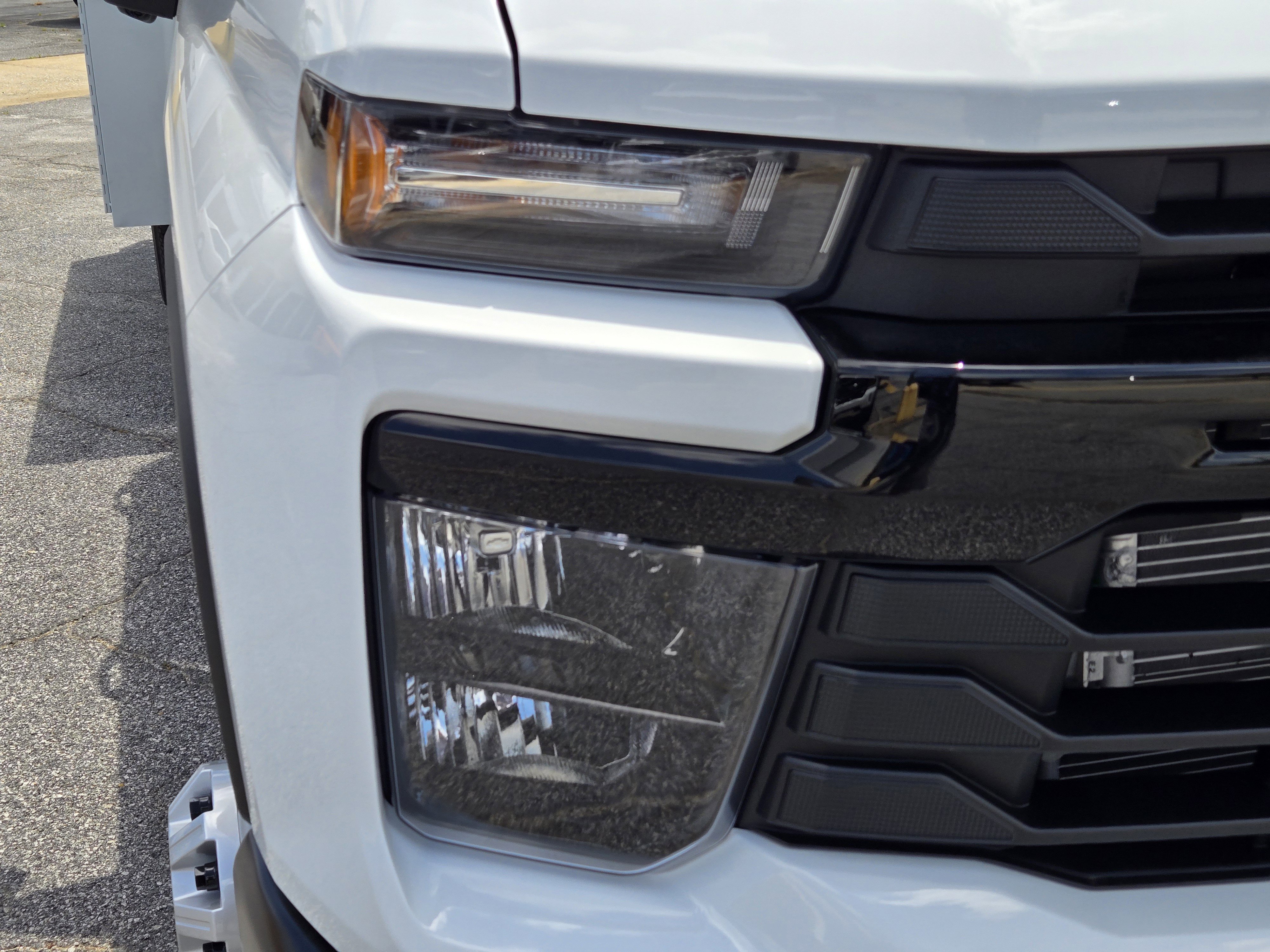 New 2026 Summit White Chevrolet Work Truck image 19