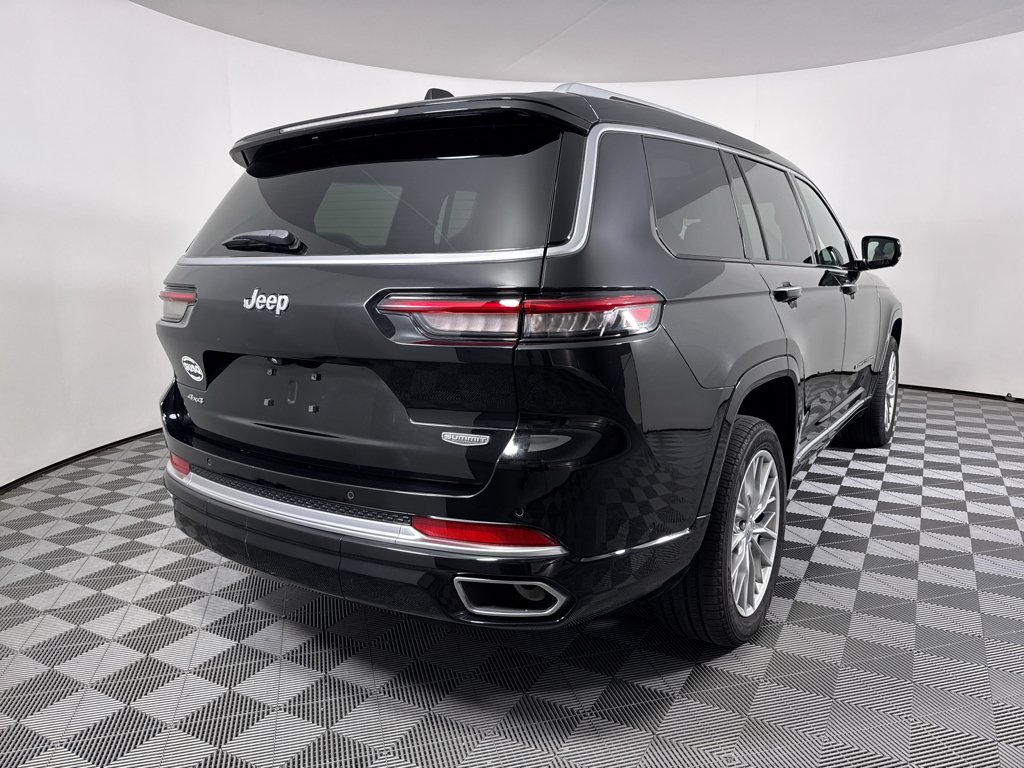 Used 2023 Diamond Black Crystal Pearlcoat Jeep Summit image 22