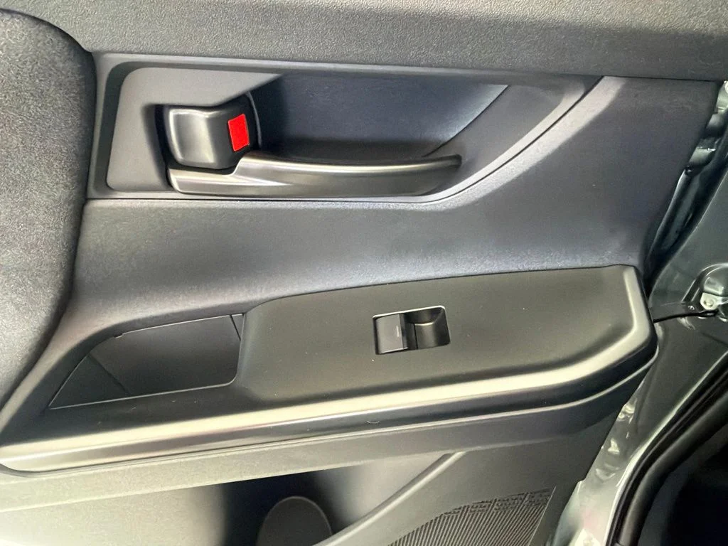 New 2026 Overcast Toyota  SE image 28