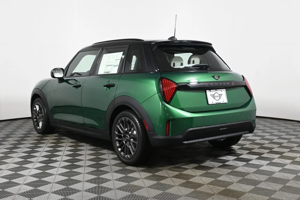 New 2027 Green MINI Cooper S image 5