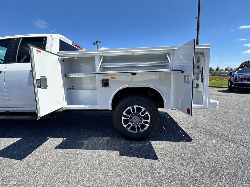 New 2026 Summit White GMC Pro image 35
