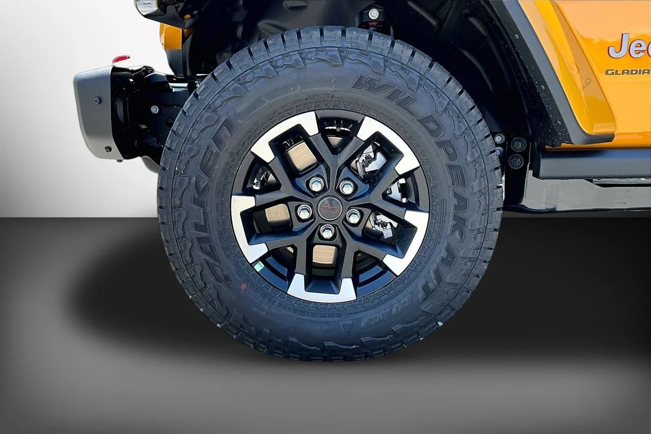 New 2026 Goldilocks Exterior Paint Jeep Rubicon X image 31