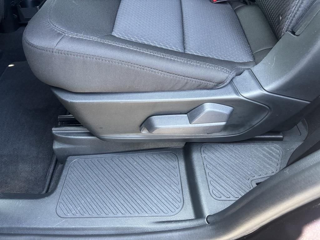 2023 Ford Explorer XLT - Photo 43