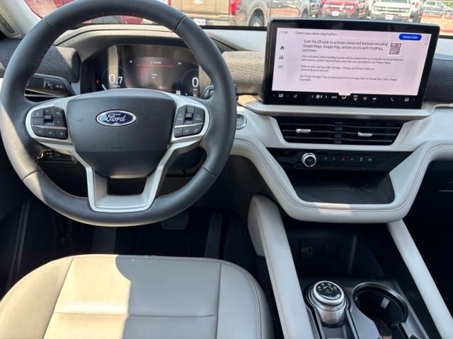 New 2026 Star White Metallic Tri-Coat Ford Active image 17
