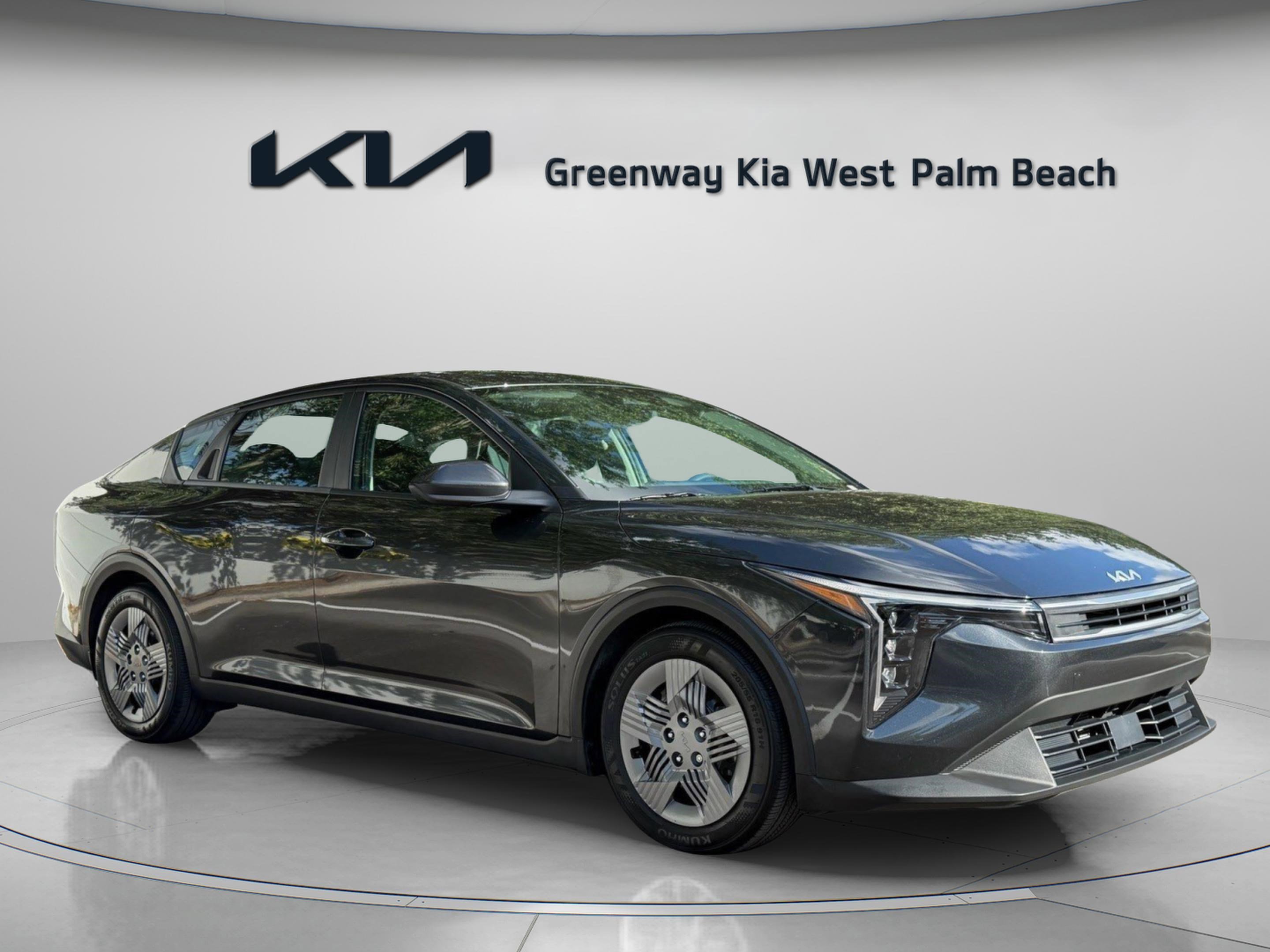 2025 Kia K4 LX AT's photo