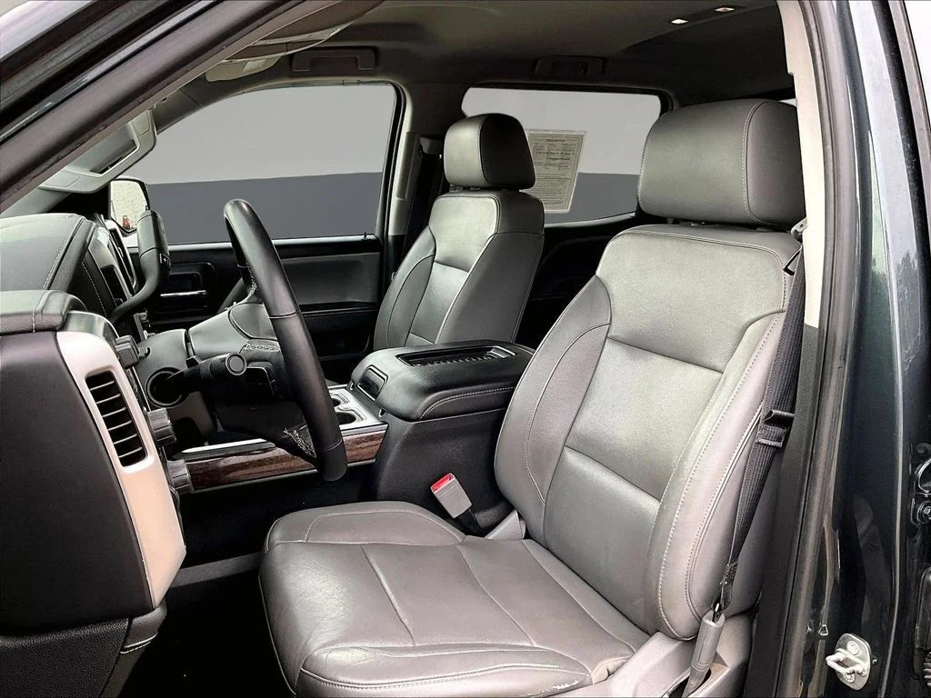 Used 2018 Gray GMC SLT image 24