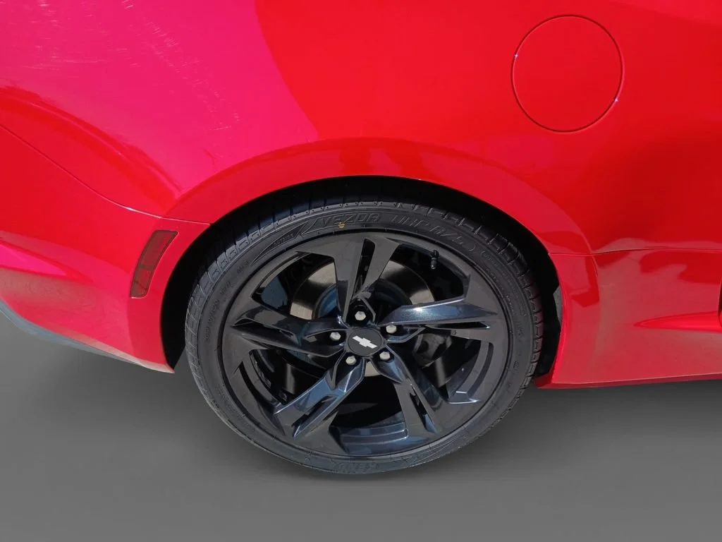 Used 2019 RED HOT Chevrolet 1LT image 10