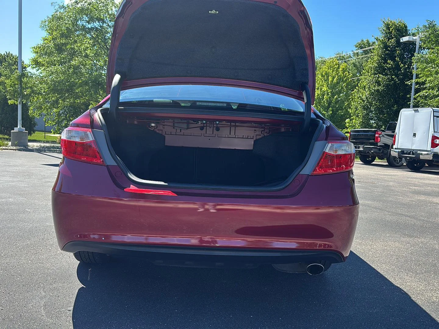 Certified Used 2017 Ruby Flare Pearl Toyota XLE image 18