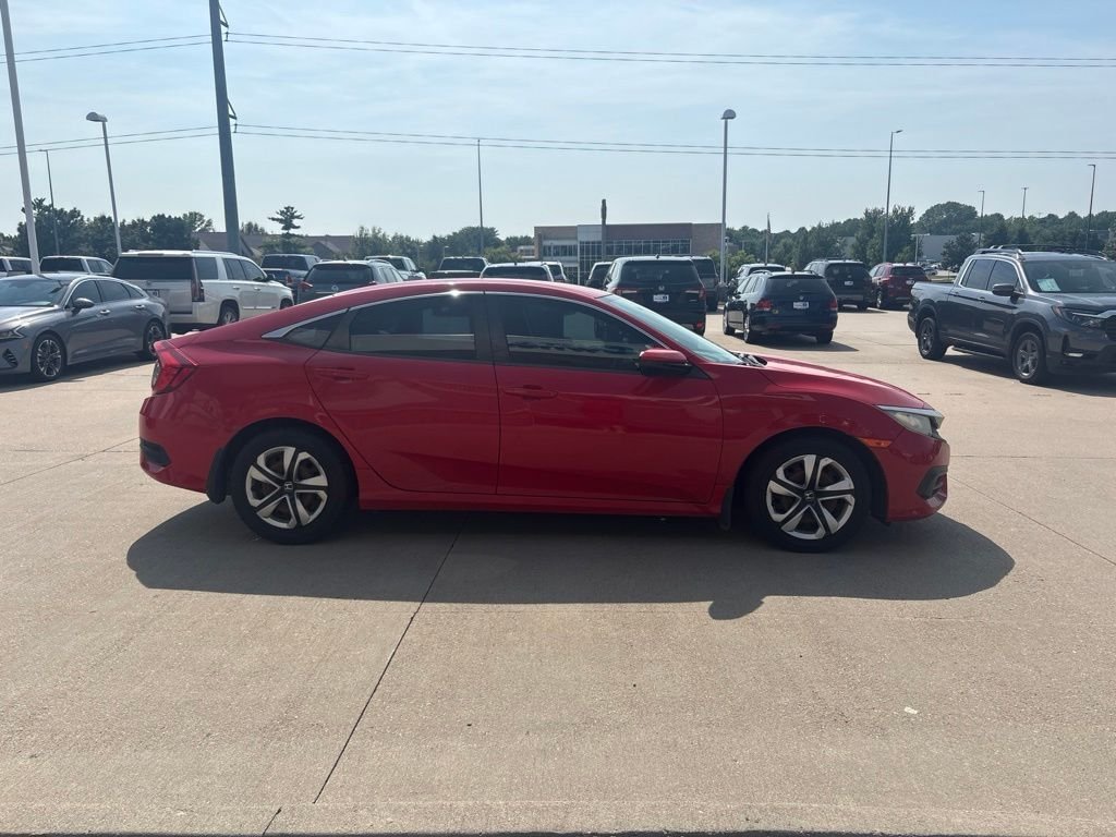 Used 2016 Red Honda LX image 4