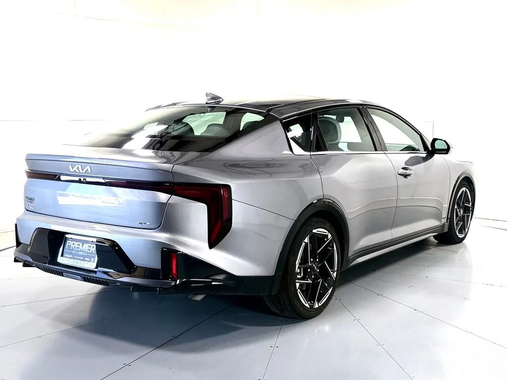 Used 2025 Gray Kia GT-Line image 4