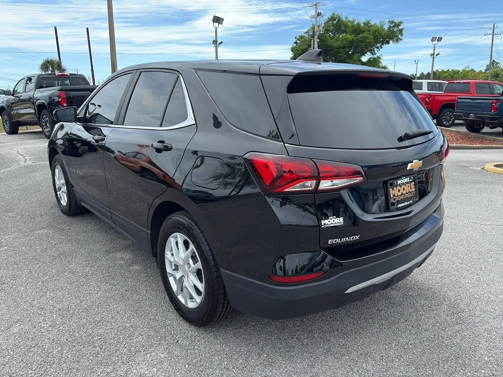 Used 2023 Mosaic Black Metallic Chevrolet LT image 6