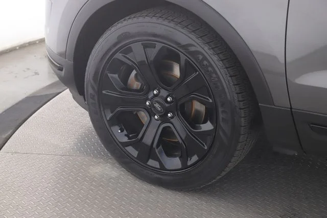 Used 2019 Gray Ford Sport image 6