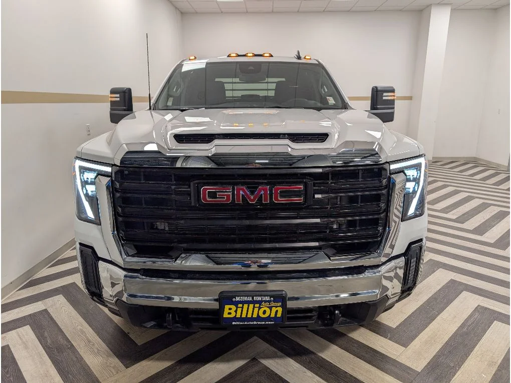 2026 GMC Sierra 3500 Chassis Cab Pro - Photo 15