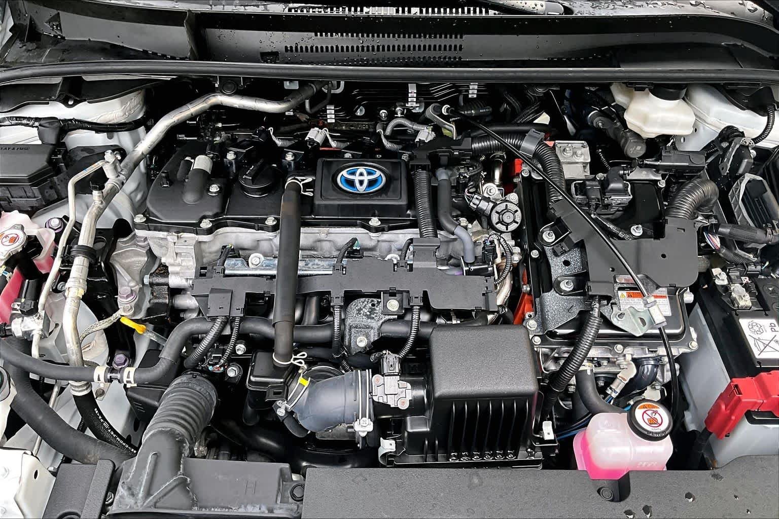 Used 2024 Ice Cap Toyota Hybrid SE image 32