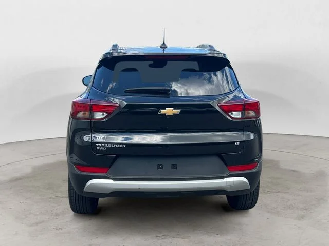 Used 2025 Black Chevrolet LT image 4