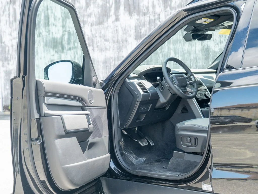 New 2026 Santorini Black Land Rover  image 10