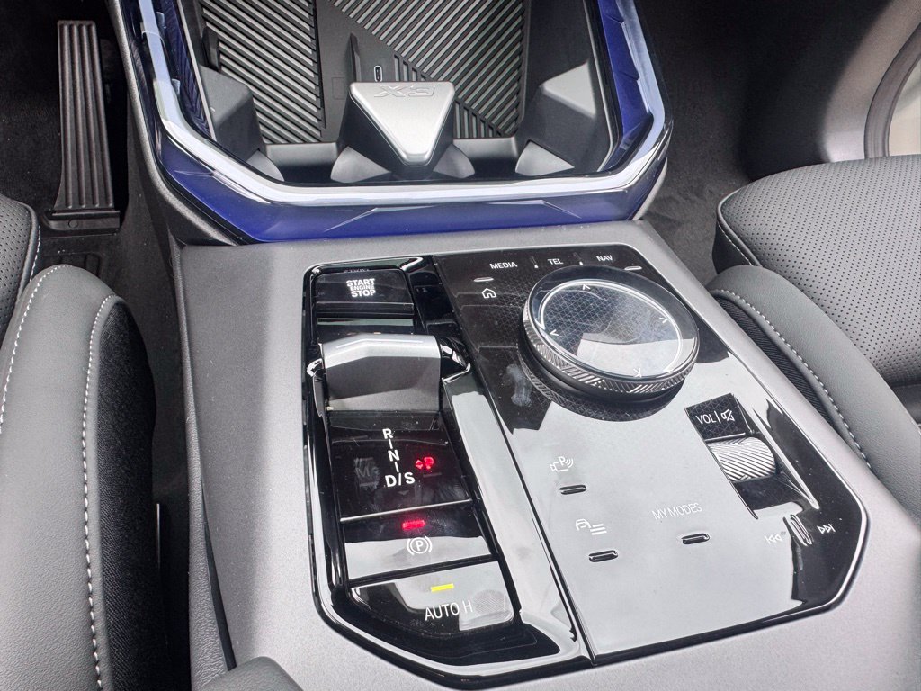 New 2026 Alpine White BMW 30 xDrive image 10