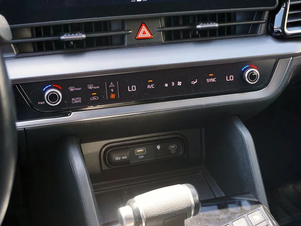 2023 Kia Sportage EX - Photo 24