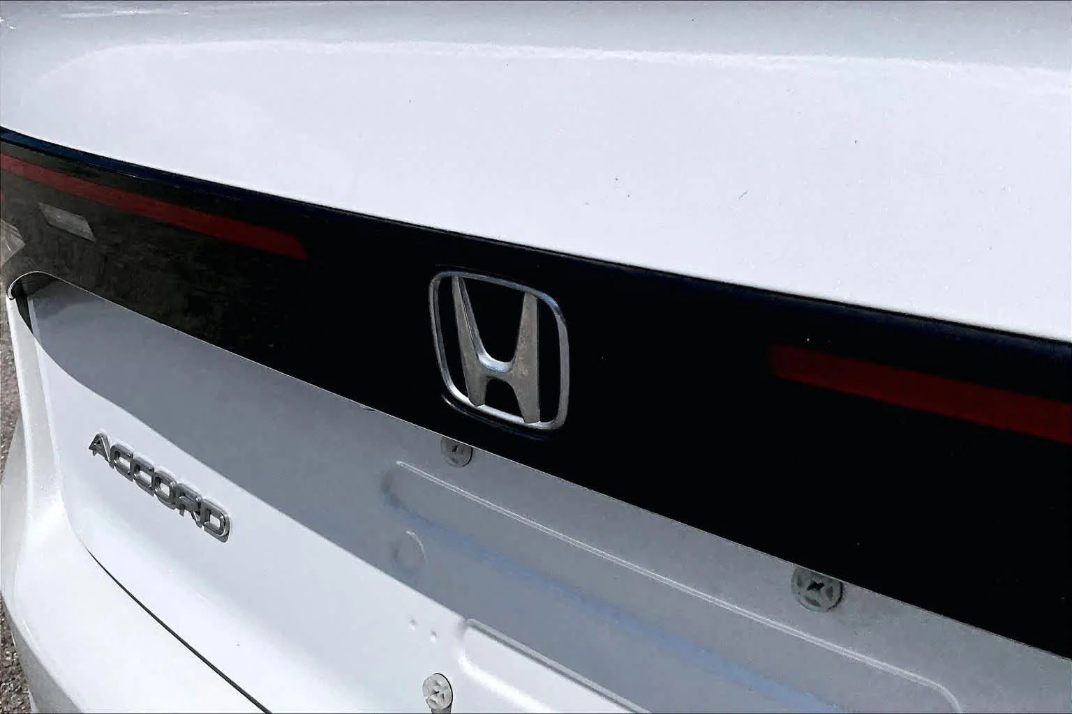 Used 2023 Platinum White Pearl Honda LX image 31