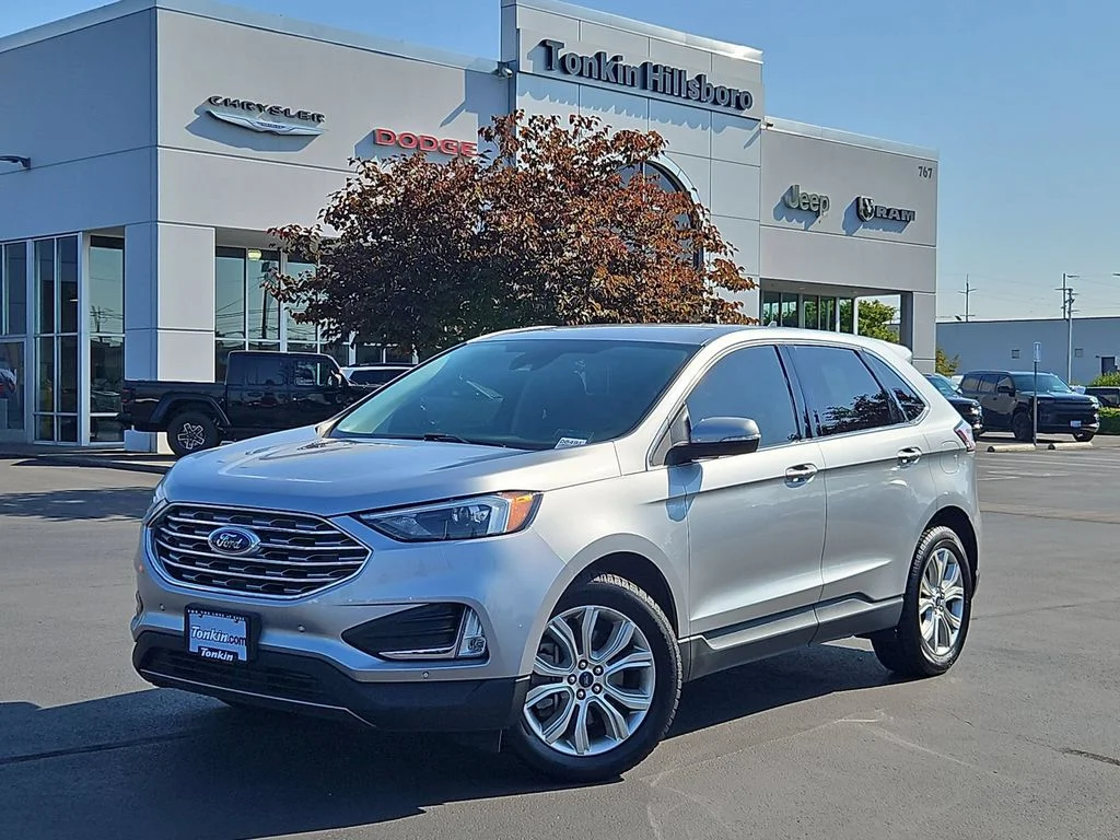 Used 2022 Silver Metallic Ford Titanium image 2