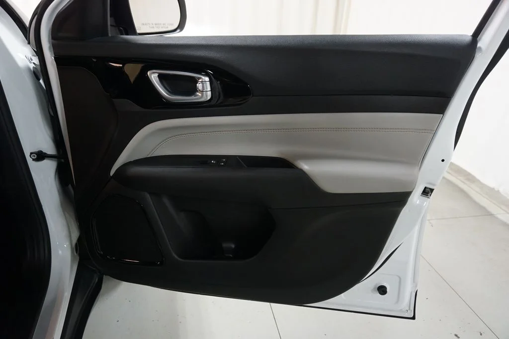 Used 2024 Bright White Clearcoat Jeep Limited image 34