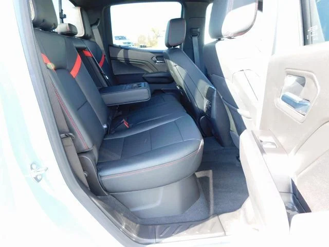2025 Chevrolet Colorado Z71 - Photo 25