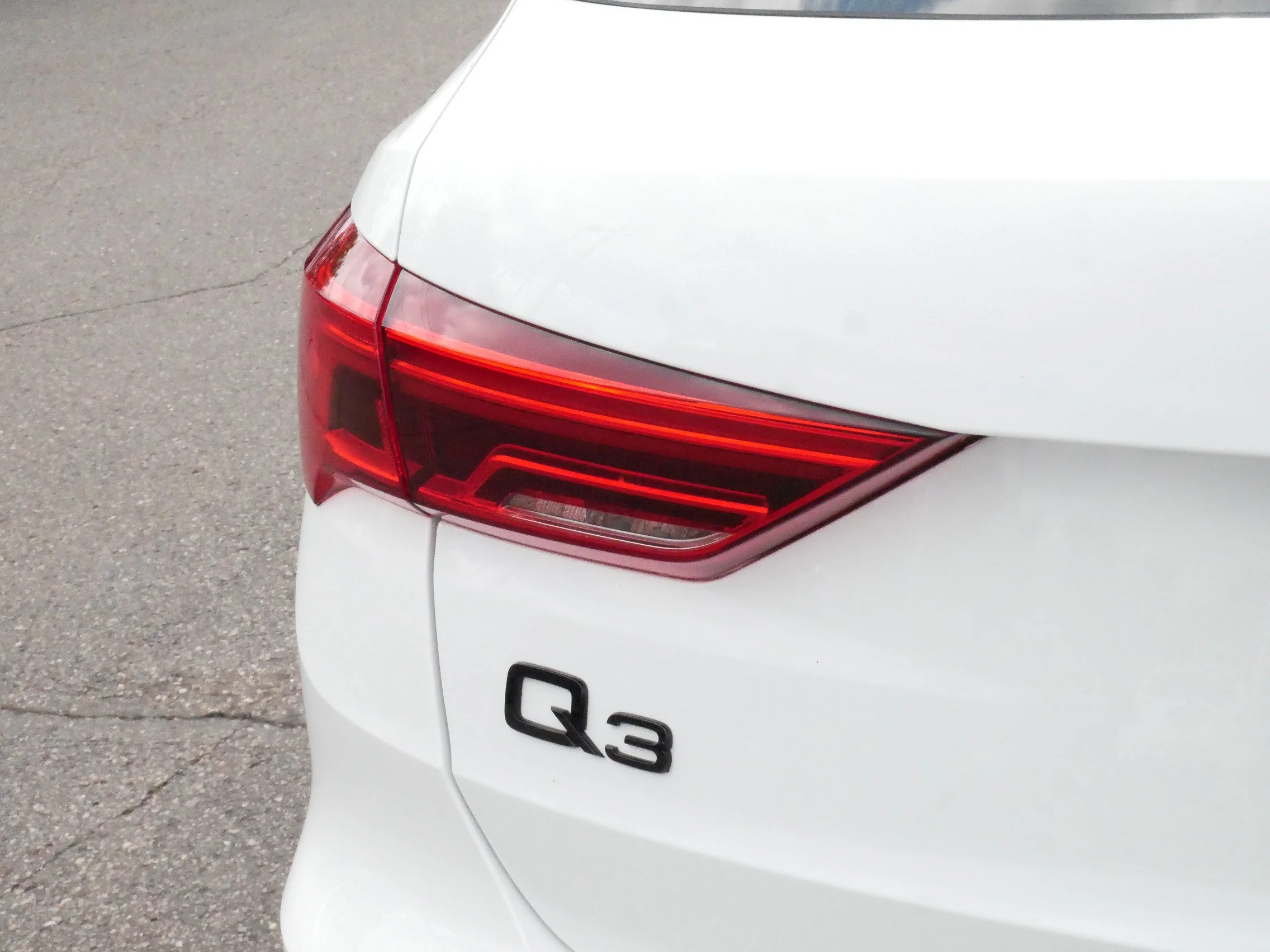 Used 2023 White Audi S line Premium Plus image 17