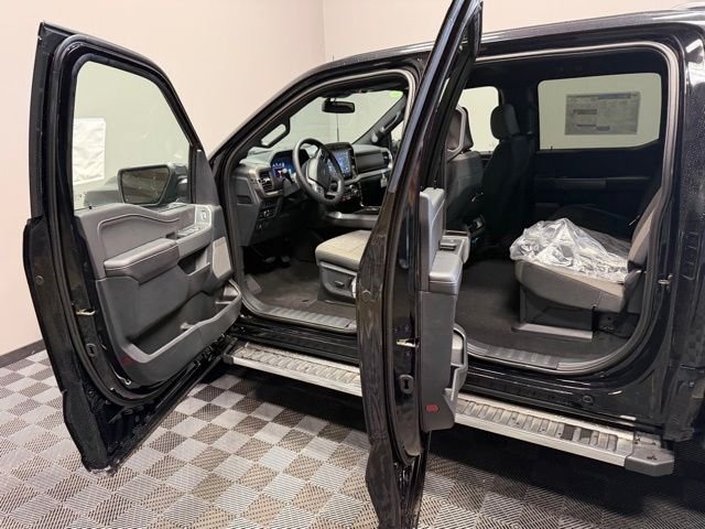 New 2026 Agate Black Metallic Ford XLT image 13