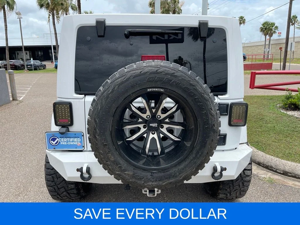 Used 2016 White Jeep Unlimited Rubicon image 5