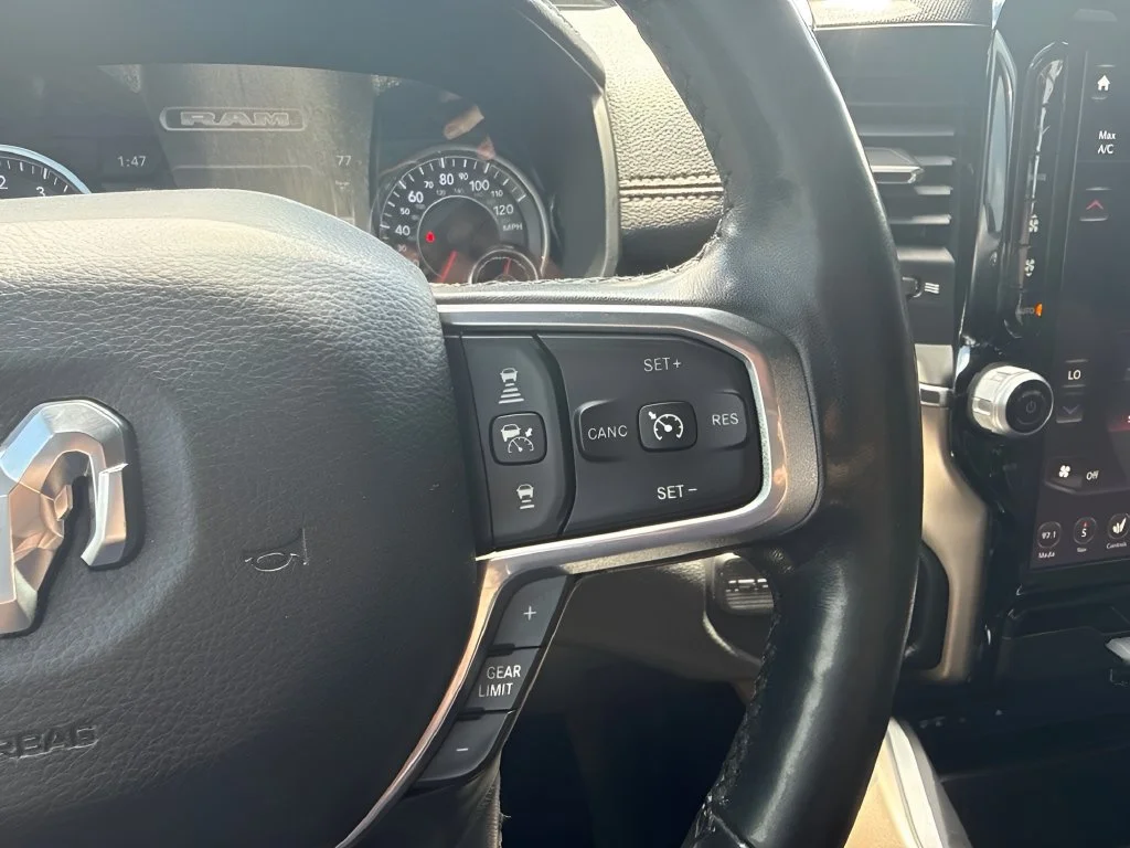 Used 2019  Ram Laramie image 17