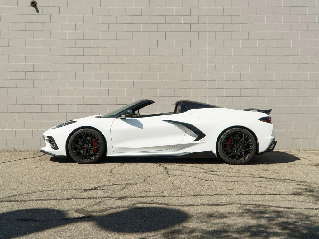 Used 2023 Arctic White Chevrolet Stingray image 2