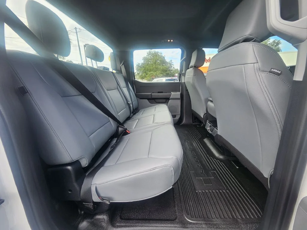 New 2027 Oxford White Ford F-350® XL image 27