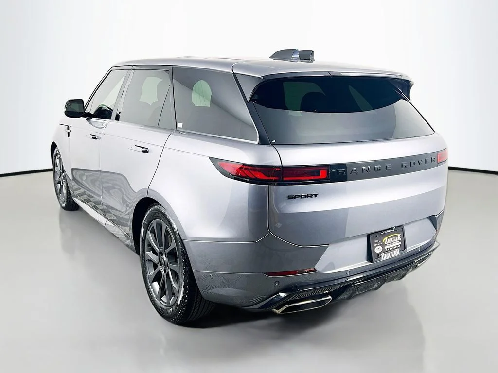 Used 2024 Eiger Gray Metallic Land Rover Dynamic SE image 7